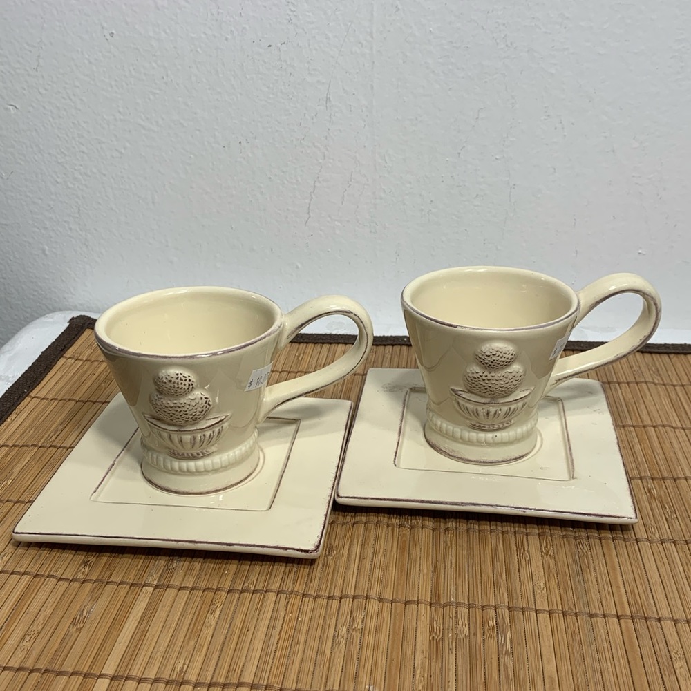 NWT 3D mugs with raised design and square saucers